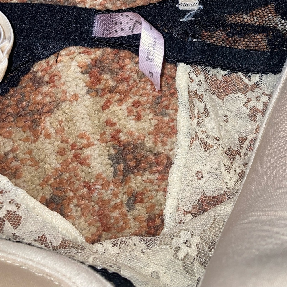 Lace Colorblock Slip - Picture 7 of 8